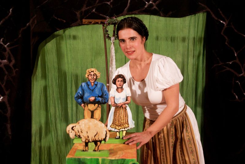 Daniela Schwalbe spielt "Die Regentrude" beim Sommertheater im Freilandmuseum Lehde-